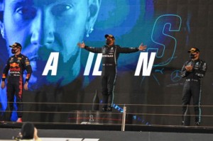 开云体育下载-汉密尔顿再现强大实力 但梅奔的好日子快到头了